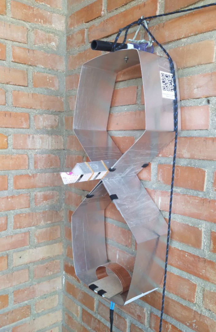Antena doble loop en ocho para 70 mhz.instalada